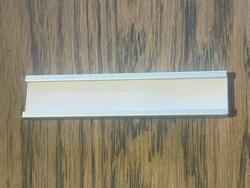 Navneskilt, aluprofil 65x15 mm med tape