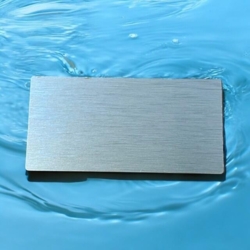 Navneskilt i børstet aluminium 70x35 mm