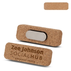 Navneskilt i kork med logo i alle farver med magnetfastgørelse