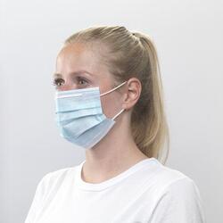 Hygiejnisk, kirurgisk, 3-lags mund-næsemaske til engangsbrug - TYPE IIR - CE-GODKENDTE. Type IIR mundbind er lige en tand bedre end type II mundbind. Med elastiske øreløkker, næseclips og næsestykke lavet af fleksibel plastik for at sikre tætsiddende pasfor. Dansk brugsvejledning. Integreret filter med høj anti-bakteriel effekt (over 98%).  Ideel til brug på offentlig transport, når du rejser. Kvalitetscertificeret efter: EN ISO 14683:2019 + AC: 2019.