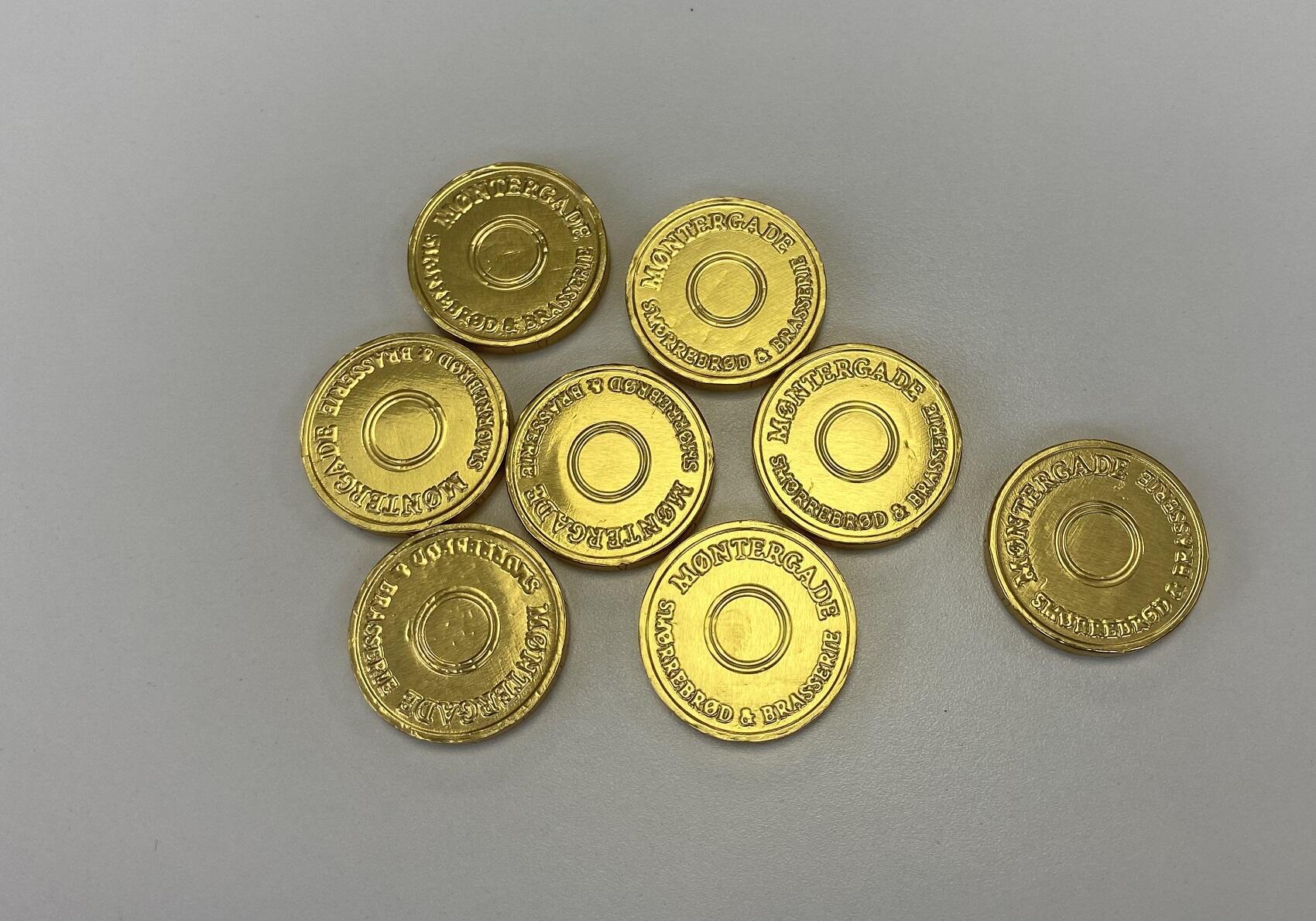 medarbejder fantastisk Kan beregnes Chokolademønter Ø28 mm med eget logo på begge sider