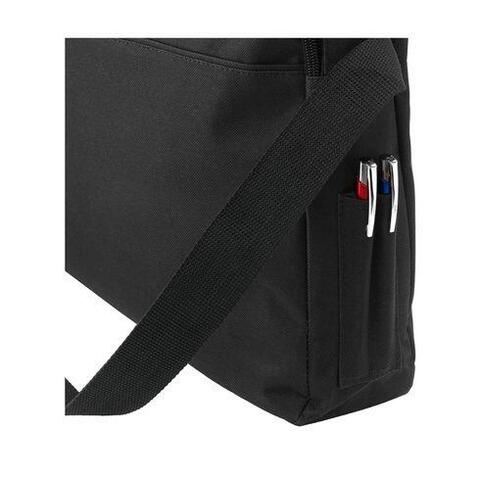skulder-/dokumenttaske i polyester med stort hovedrum, 2 lommer til kuglepenne, hank og justerbar skulderrem. Med trykt logo.
