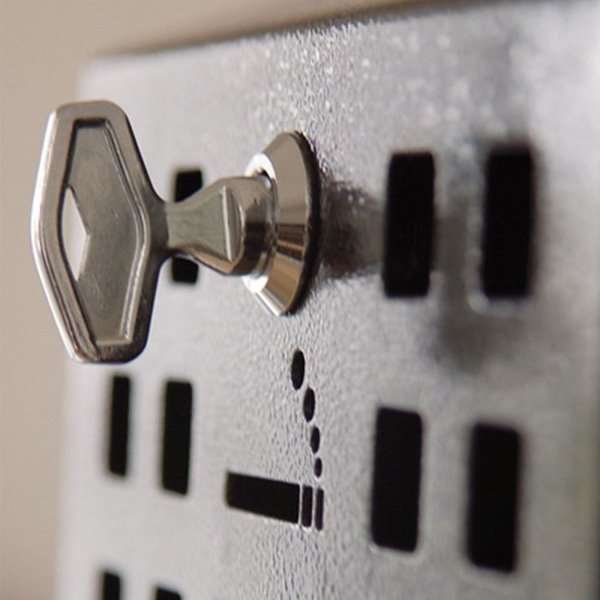 Askebæger 3.31 L, sort med nøgle - til montering på væg eller stander