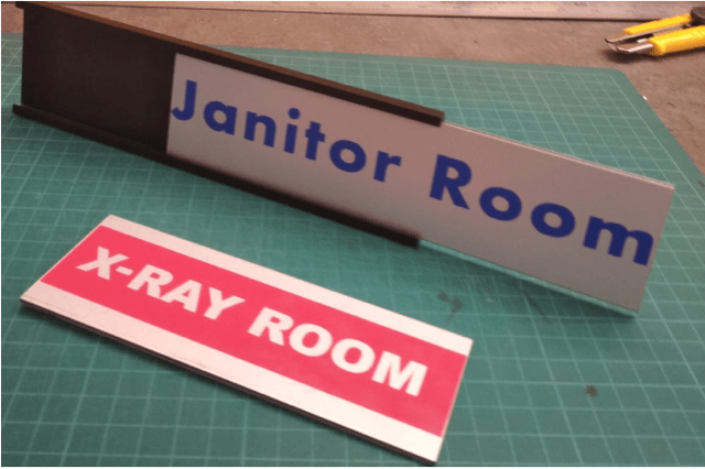 Alu-Skilt 200 x 25 mm med skruehuller