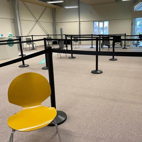 Afspærringsstander, 1 stk, metal, 3 m bånd, Sort stolpe, sort bånd