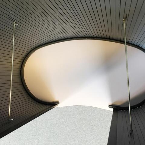 Messedisk buet oval 181x90x93 cm