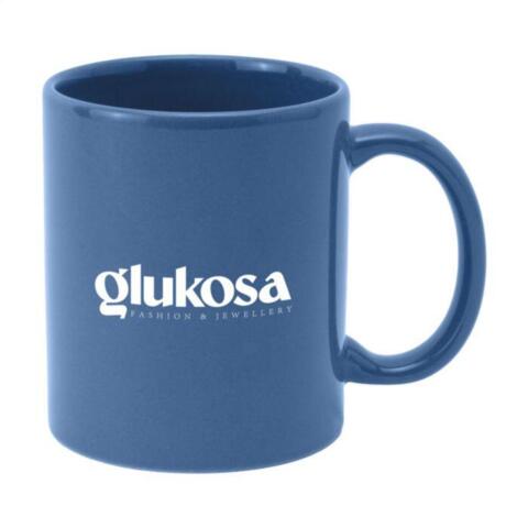 Krus af keramik i høj kvalitet og med trykt logo. Helt hvid eller med farvet yderside. Kapacitet 350 ml