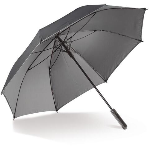 Denne store "must-have" paraply holder dig tør under alle forhold.
Glasfiberstellet gør den stormsikker, og det smarte design-håndtag gør denne paraply til et "must-have".
