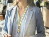 Rund 7 mm keyhanger med nakkesikring og plastcirkel